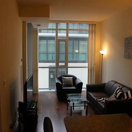 Custom Luxury Suite - By Elite Suites Mississauga Eksteriør billede