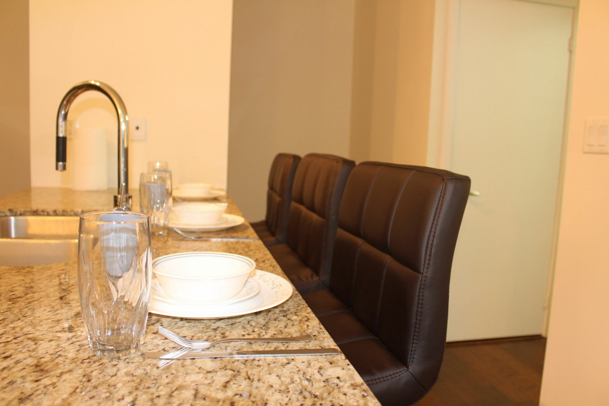 Custom Luxury Suite - By Elite Suites Mississauga Eksteriør billede